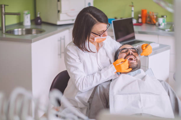 Best Cosmetic Emergency Dentistry in Parklawn, CA